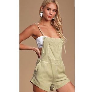 Billabong overall romper